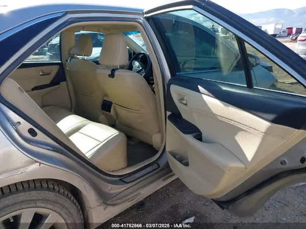 4T1BF1FK7HU694661 2017 TOYOTA CAMRY - Image 8