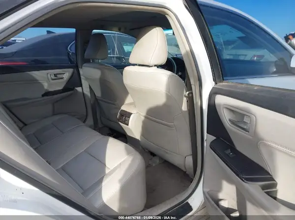4T1BF1FK7HU696734 2017 TOYOTA CAMRY - Image 8