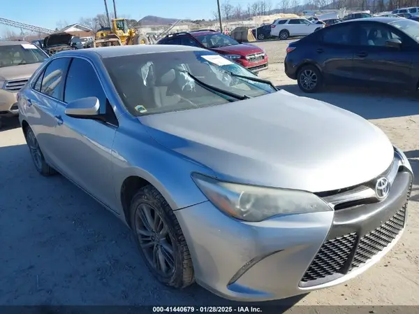 4T1BF1FK7HU697351 2017 TOYOTA CAMRY - Image 1