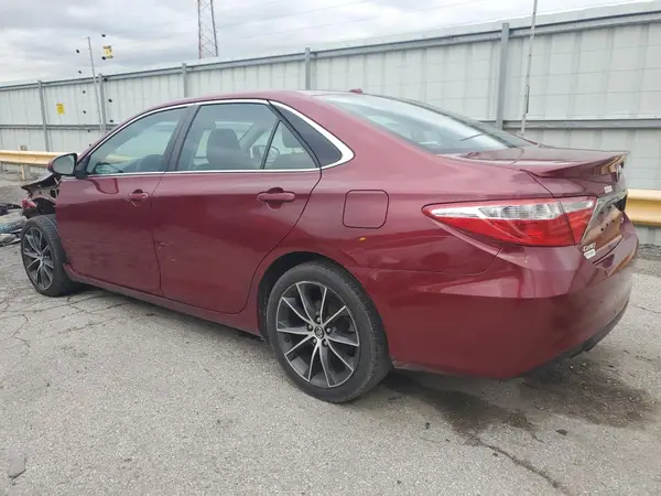 4T1BF1FK7HU698662 2017 TOYOTA CAMRY - Image 2