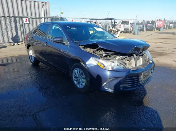 4T1BF1FK7HU700166 2017 TOYOTA CAMRY - Image 1