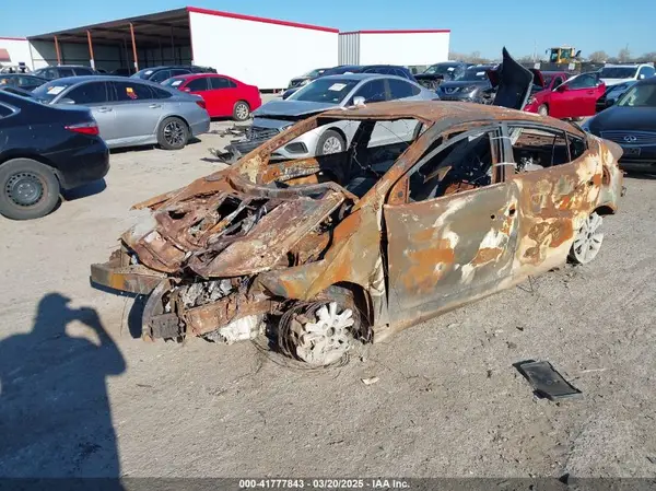 4T1BF1FK7HU701799 2017 TOYOTA CAMRY - Image 2
