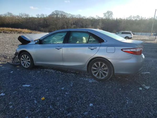 4T1BF1FK7HU702645 2017 TOYOTA CAMRY - Image 2