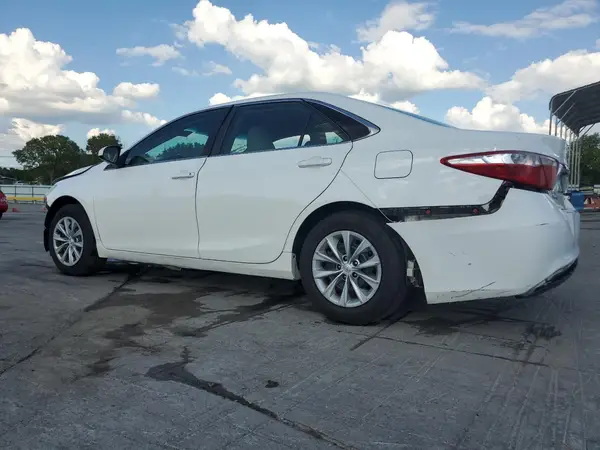 4T1BF1FK7HU705061 2017 TOYOTA CAMRY - Image 2