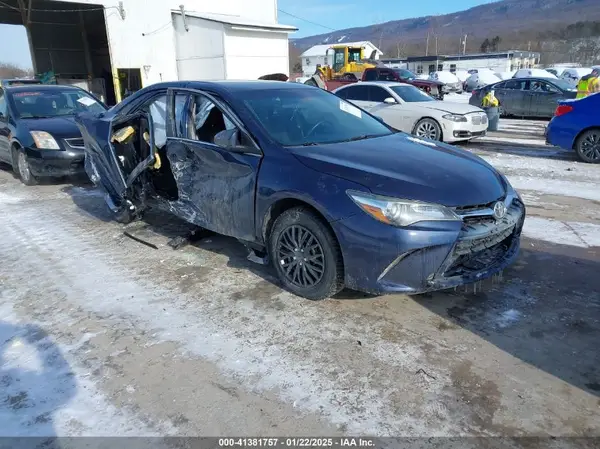 4T1BF1FK7HU707988 2017 TOYOTA CAMRY - Image 1