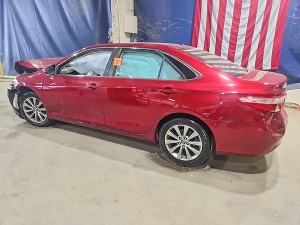 4T1BF1FK7HU708428 2017 TOYOTA CAMRY - Image 2
