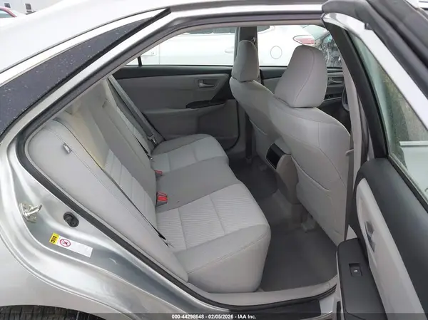 4T1BF1FK7HU708574 2017 TOYOTA CAMRY - Image 8