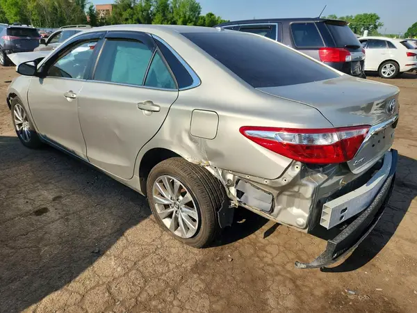 4T1BF1FK7HU710700 2017 TOYOTA CAMRY - Image 2