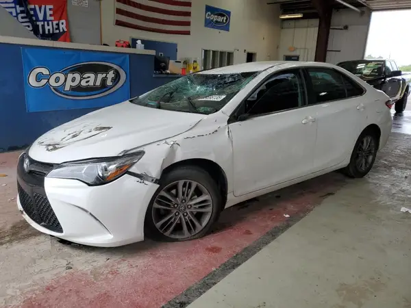 4T1BF1FK7HU713614 2017 TOYOTA CAMRY - Image 1
