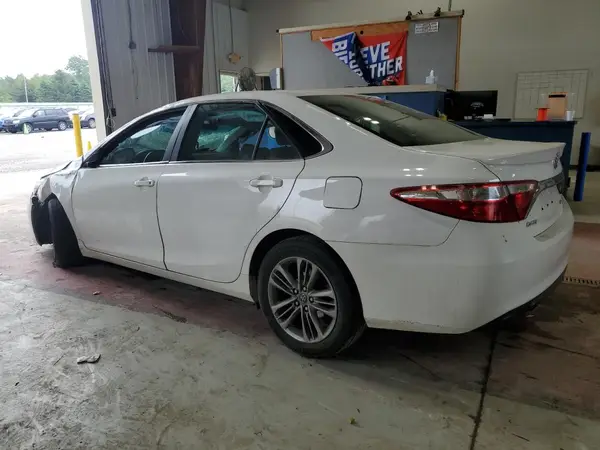 4T1BF1FK7HU713614 2017 TOYOTA CAMRY - Image 2