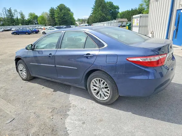 4T1BF1FK7HU714486 2017 TOYOTA CAMRY - Image 2