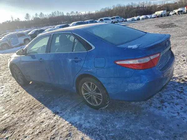 4T1BF1FK7HU715573 2017 TOYOTA CAMRY - Image 2