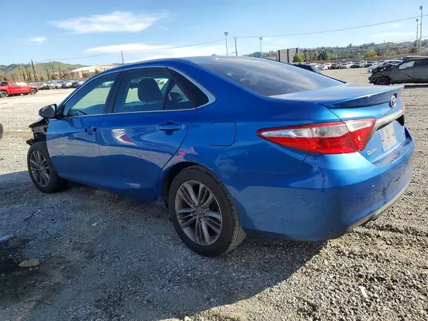 4T1BF1FK7HU717954 2017 TOYOTA CAMRY - Image 2