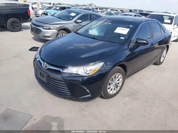 4T1BF1FK7HU719669 2017 TOYOTA CAMRY - Image 2