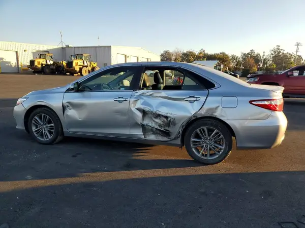 4T1BF1FK7HU721437 2017 TOYOTA CAMRY - Image 2