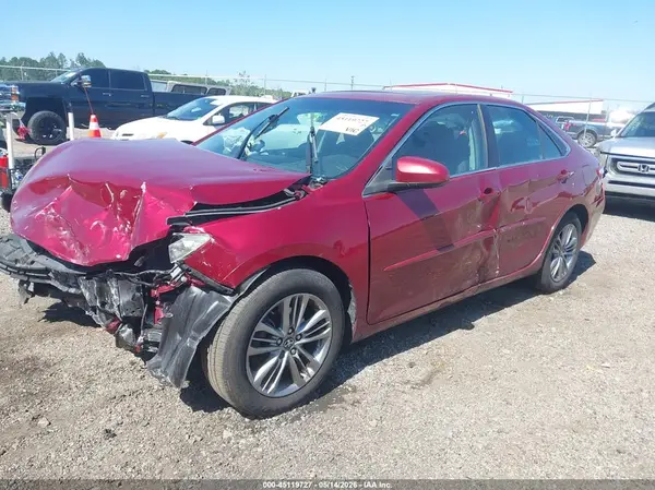 4T1BF1FK7HU729490 2017 TOYOTA CAMRY - Image 2