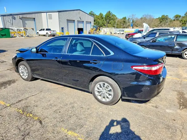 4T1BF1FK7HU730509 2017 TOYOTA CAMRY - Image 2