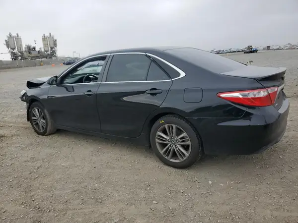4T1BF1FK7HU733085 2017 TOYOTA CAMRY - Image 2