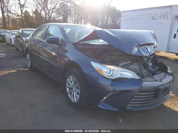 4T1BF1FK7HU734429 2017 TOYOTA CAMRY - Image 1