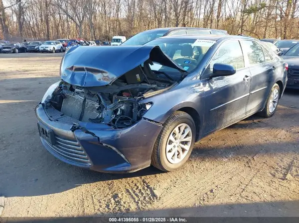 4T1BF1FK7HU734429 2017 TOYOTA CAMRY - Image 2