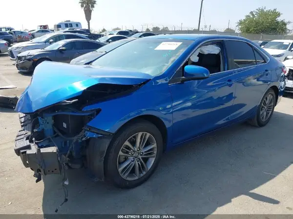 4T1BF1FK7HU735211 2017 TOYOTA CAMRY - Image 2