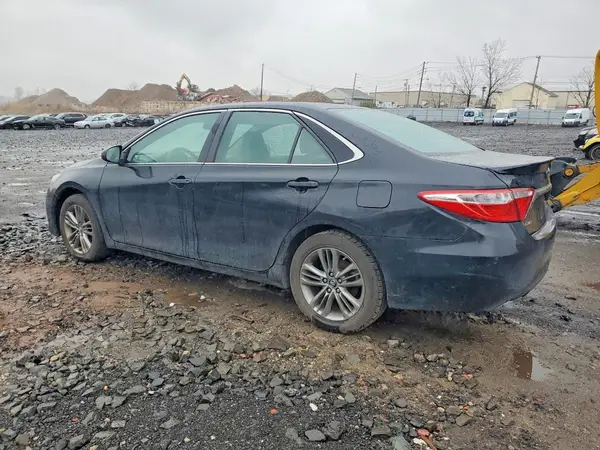 4T1BF1FK7HU736584 2017 TOYOTA CAMRY - Image 2