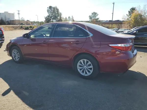 4T1BF1FK7HU741994 2017 TOYOTA CAMRY - Image 2