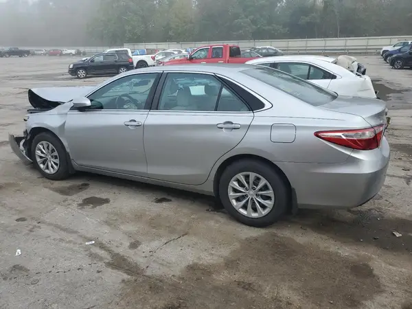 4T1BF1FK7HU743003 2017 TOYOTA CAMRY - Image 2