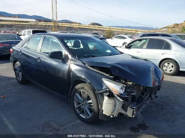 4T1BF1FK7HU744622 2017 TOYOTA CAMRY - Image 1
