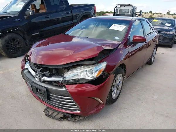 4T1BF1FK7HU745883 2017 TOYOTA CAMRY - Image 2