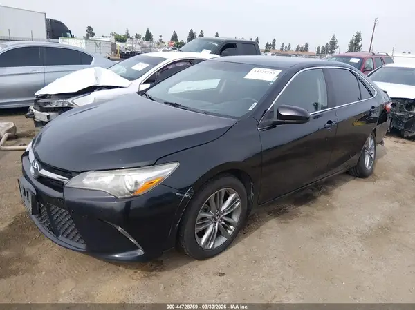 4T1BF1FK7HU746788 2017 TOYOTA CAMRY - Image 2