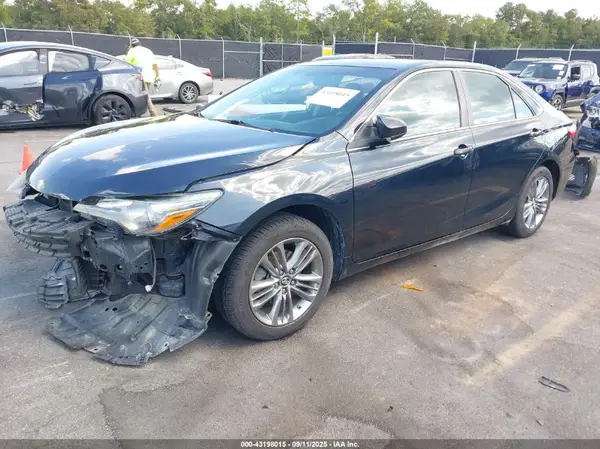 4T1BF1FK7HU747116 2017 TOYOTA CAMRY - Image 2