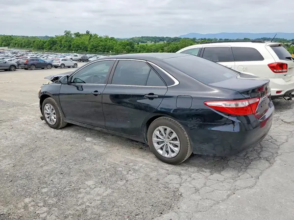 4T1BF1FK7HU748525 2017 TOYOTA CAMRY - Image 2