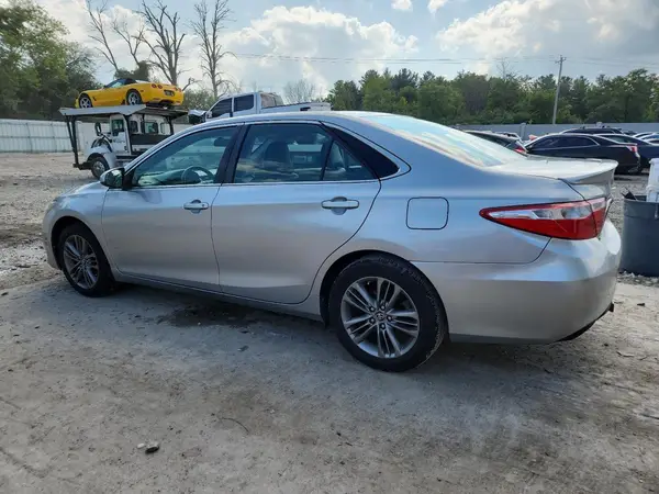 4T1BF1FK7HU748976 2017 TOYOTA CAMRY - Image 2