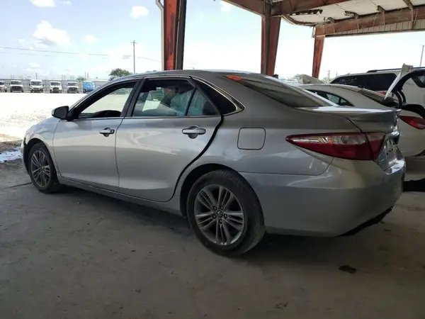 4T1BF1FK7HU749108 2017 TOYOTA CAMRY - Image 2