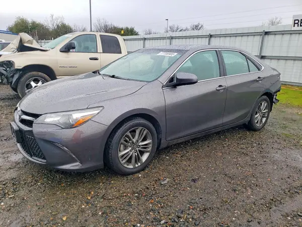 4T1BF1FK7HU749934 2017 TOYOTA CAMRY - Image 1