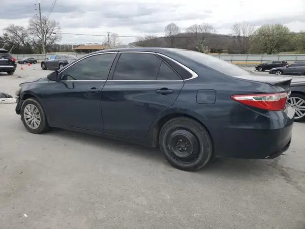 4T1BF1FK7HU751988 2017 TOYOTA CAMRY - Image 2