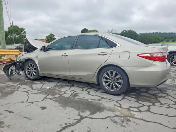 4T1BF1FK7HU754244 2017 TOYOTA CAMRY - Image 2
