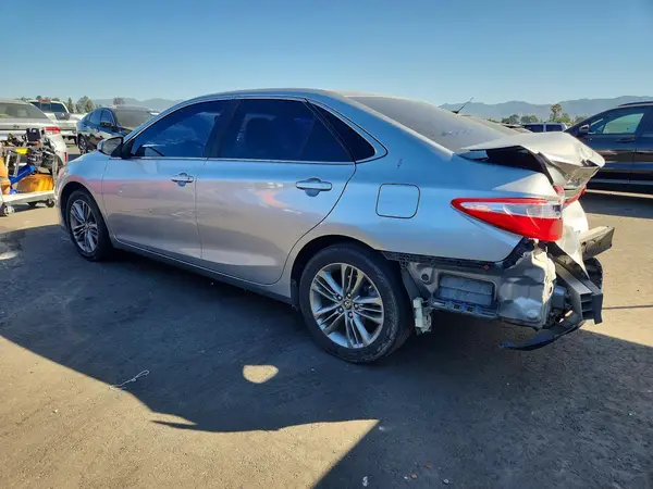 4T1BF1FK7HU754938 2017 TOYOTA CAMRY - Image 2