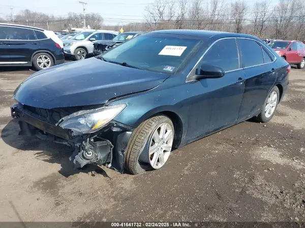 4T1BF1FK7HU758195 2017 TOYOTA CAMRY - Image 2