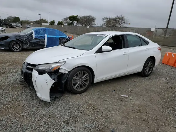 4T1BF1FK7HU758777 2017 TOYOTA CAMRY - Image 1