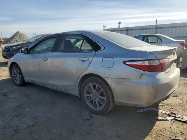 4T1BF1FK7HU762697 2017 TOYOTA CAMRY - Image 2