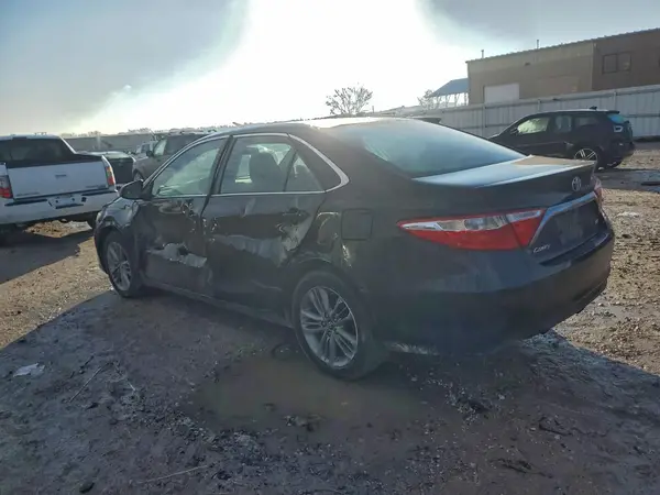 4T1BF1FK7HU763560 2017 TOYOTA CAMRY - Image 2