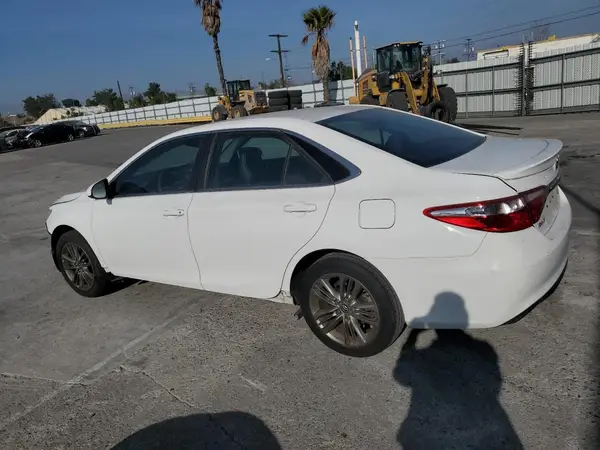 4T1BF1FK7HU763591 2017 TOYOTA CAMRY - Image 2