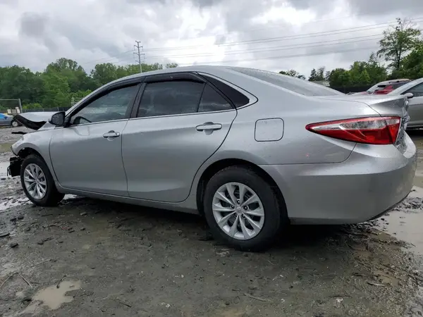 4T1BF1FK7HU764269 2017 TOYOTA CAMRY - Image 2