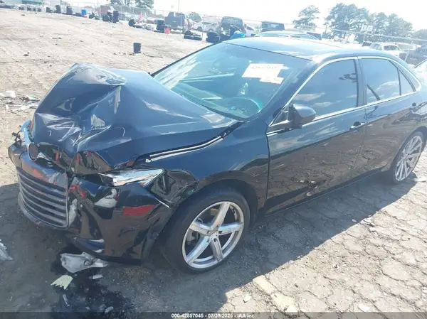 4T1BF1FK7HU765342 2017 TOYOTA CAMRY - Image 2