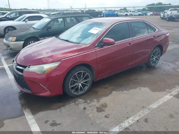 4T1BF1FK7HU769553 2017 TOYOTA CAMRY - Image 2