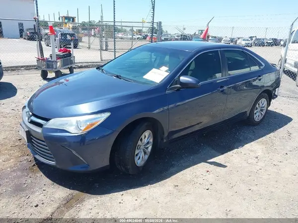 4T1BF1FK7HU770931 2017 TOYOTA CAMRY - Image 2