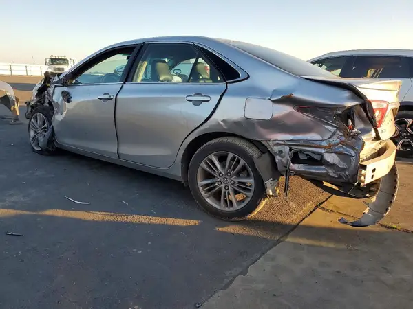 4T1BF1FK7HU771786 2017 TOYOTA CAMRY - Image 2