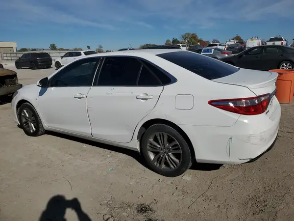 4T1BF1FK7HU776809 2017 TOYOTA CAMRY - Image 2